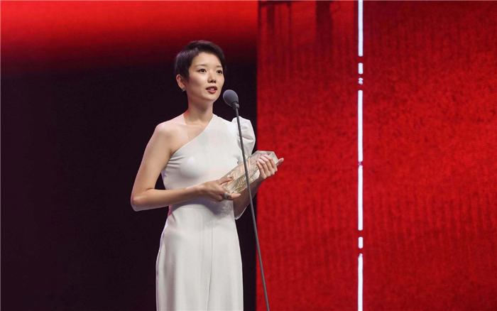 演员兼编剧池韵获得最佳文本（编剧）奖.jpg