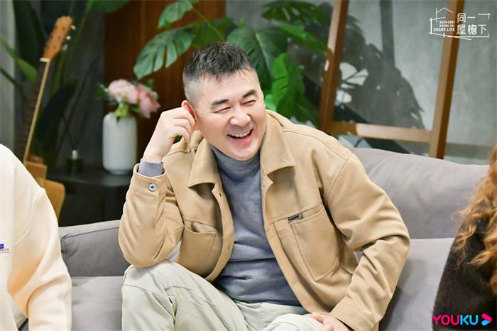 陈建斌单人.jpg
