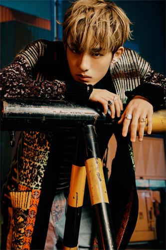 威神V《Kick Back》-Hitchhiker Ver-WINWIN.jpg