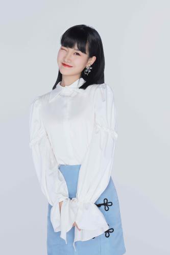 钟颖宣传照.jpg