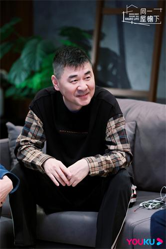 陈建斌单人.jpg