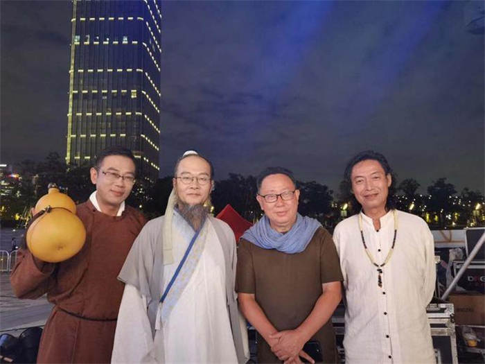 下载 (9).jpg