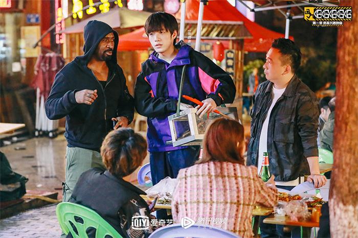 1610330826186321.jpg 梁超张颜齐.jpg