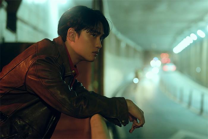 D.O.迷你2辑《期待》在全球斩获佳绩，印证“音色终结者”的强大实力！